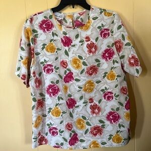 Vintage Flowered Blouse!